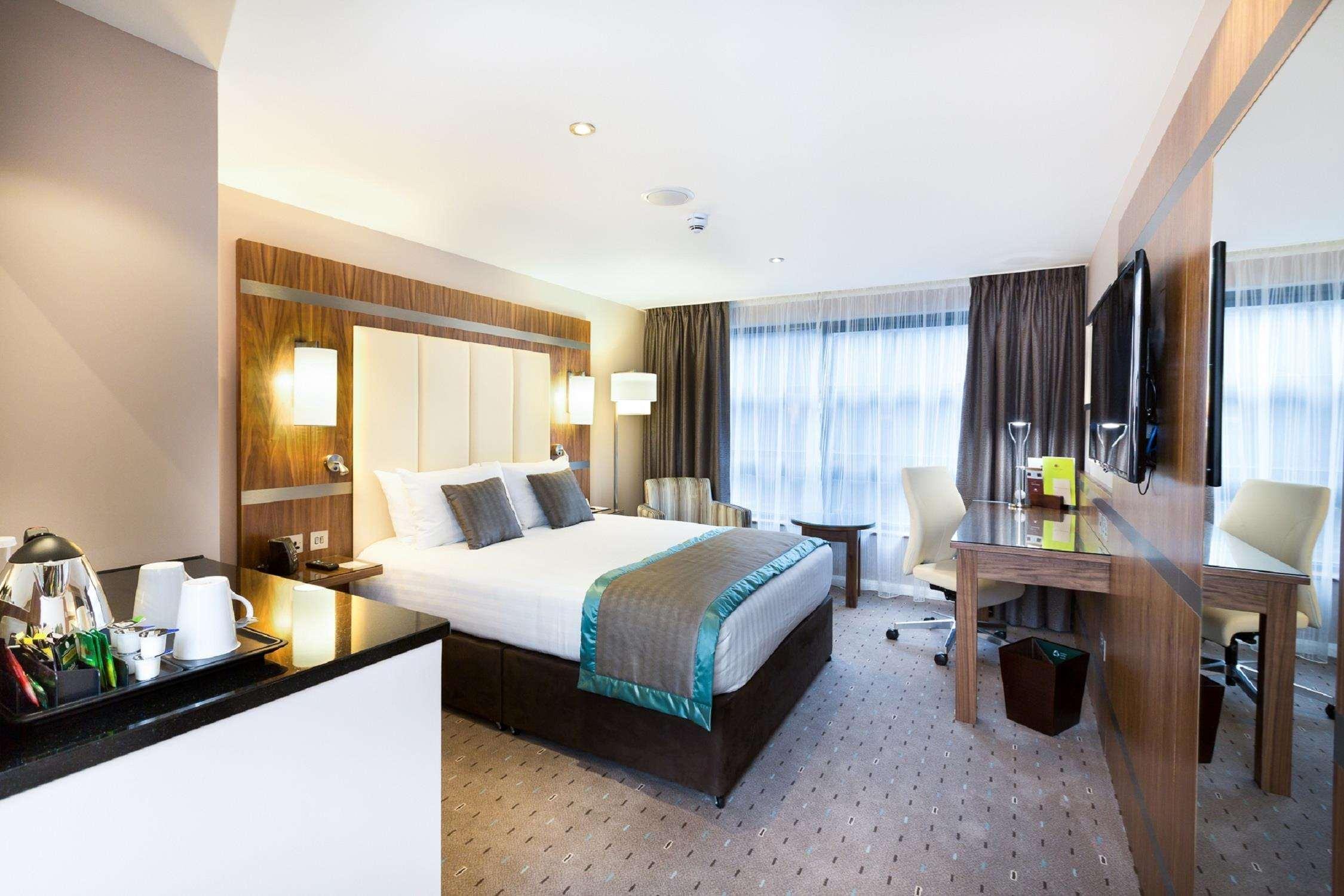 Hotel Doubletree By Hilton Milton Keynes Exterior foto